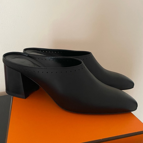 Hermes Shoes - New Hermes Black Leather Mules